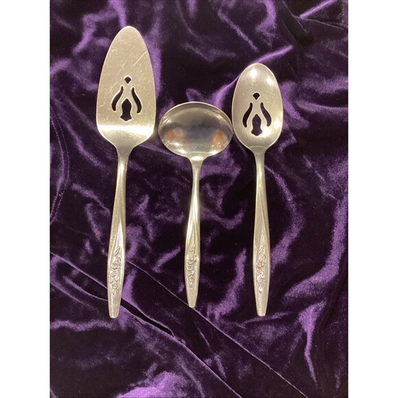 International Radiant Rose Serving Spoon Ladle Pie Server Lot Of 3 Discontinued - Picture 2 of 9